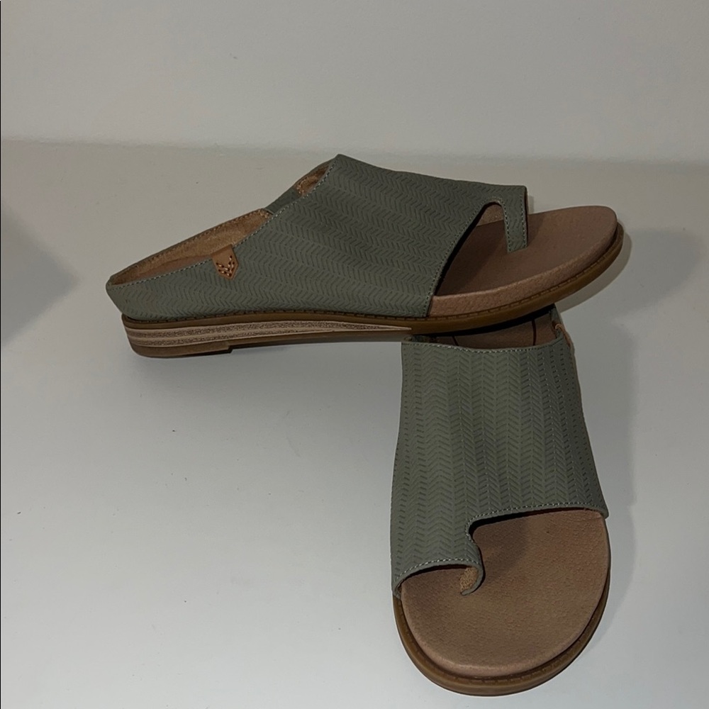 Dr. Scholl’s open toe sandals
